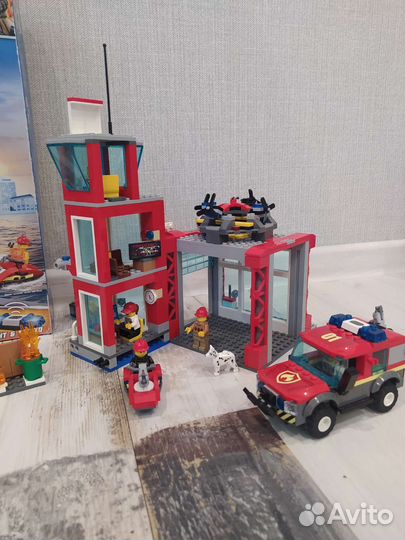 Lego City пожарная станция