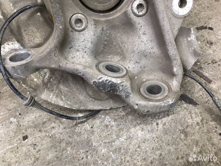 Цапфа передняя правая Bmw X5 E70 универсал 4.8