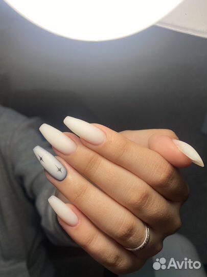 Маникюр и педикюр на Лермонтова 136/4