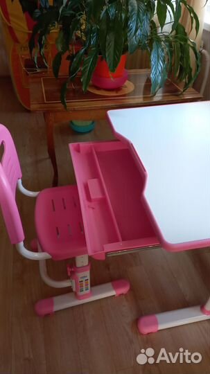 Продам растущий стул и парту бу