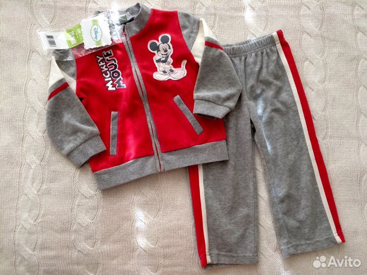 Костюмчик дисней велюровый. Новый