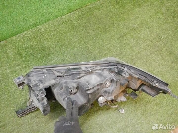 Фара правая Toyota Land Cruiser