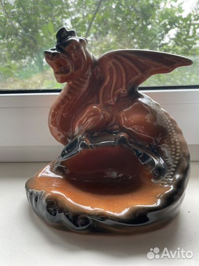 Статуэтка дракон