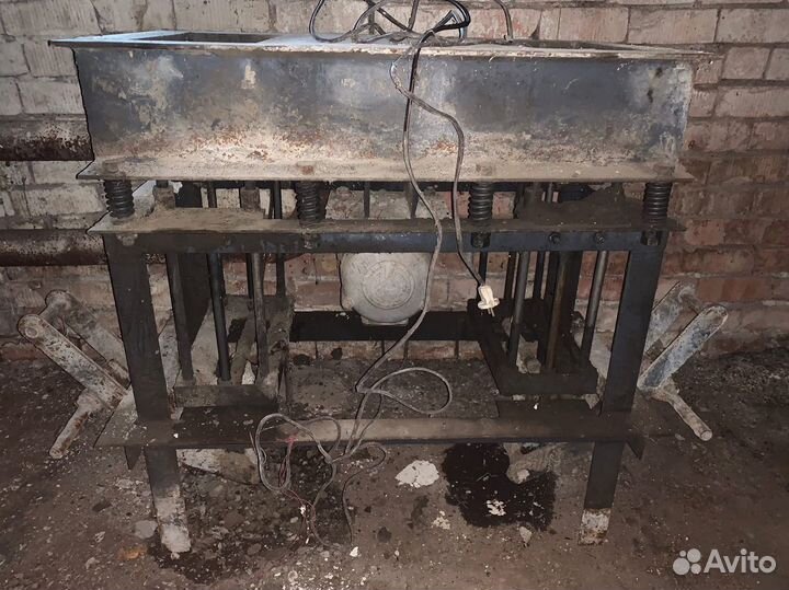 Шлакоблочный станок