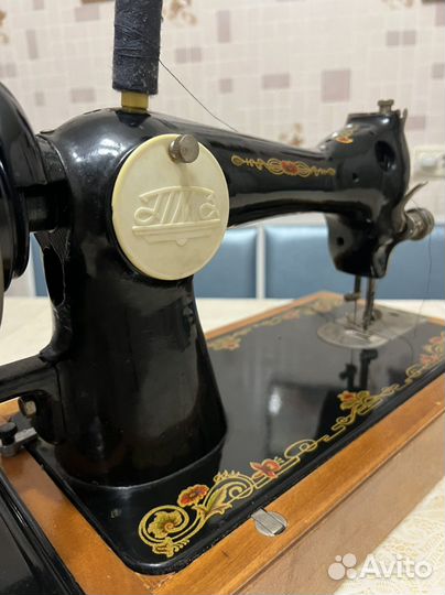 Раритетная швейная машинка пмз