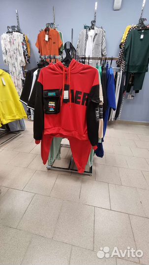 Костюм спортивный