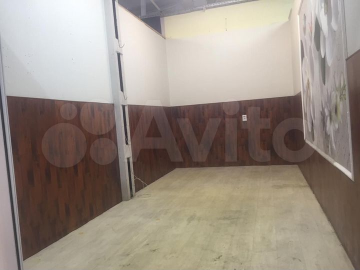 Торговая площадь 12.4 м² на Кировоградской 33