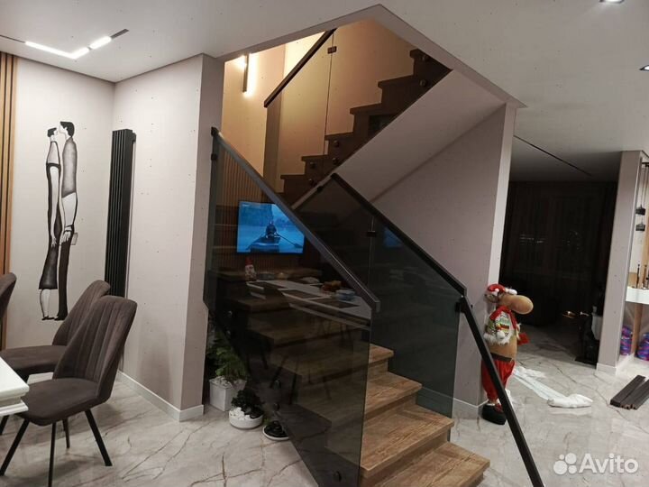 Стеклянные перила для лестниц