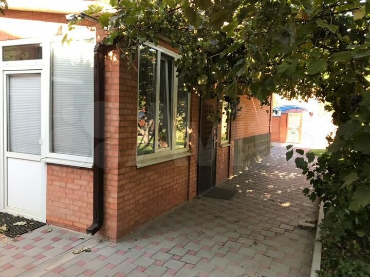 Дом 266 м² на участке 5,5 сот.