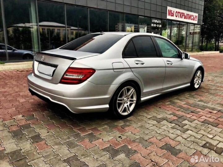 Спойлер Mercedes c-class w204 AMG под окрас