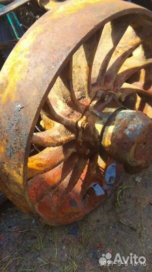 Продам каток к трактору