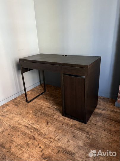 Компьютерный стол IKEA mikke