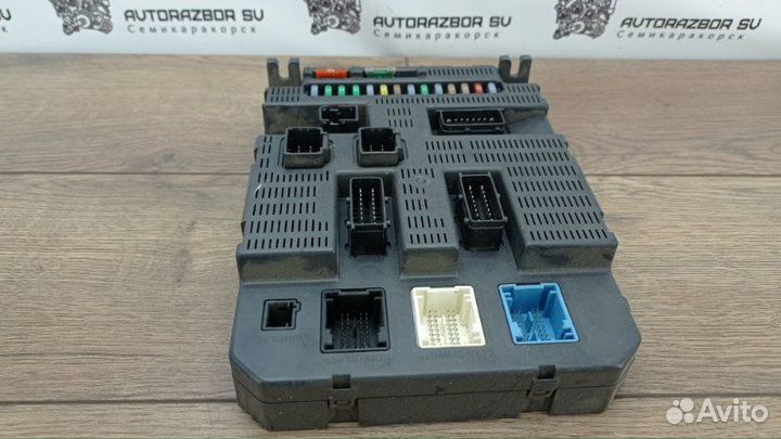 Блок предохранителей Peugeot 308 хетчбек EP6 1.6