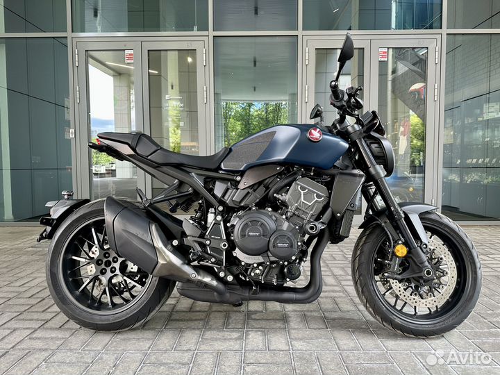 Мотоцикл Honda CB1000RA (2022)