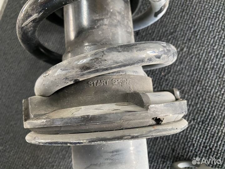 Стойка амортизатора передняя левая BMW 5 f10 ориг