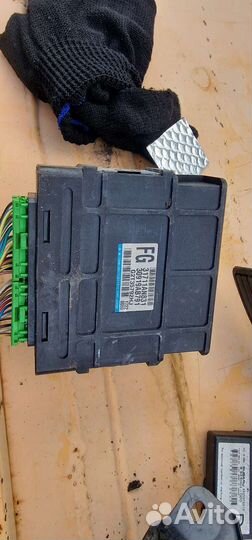 Блок управления subaru outback 31711AN831