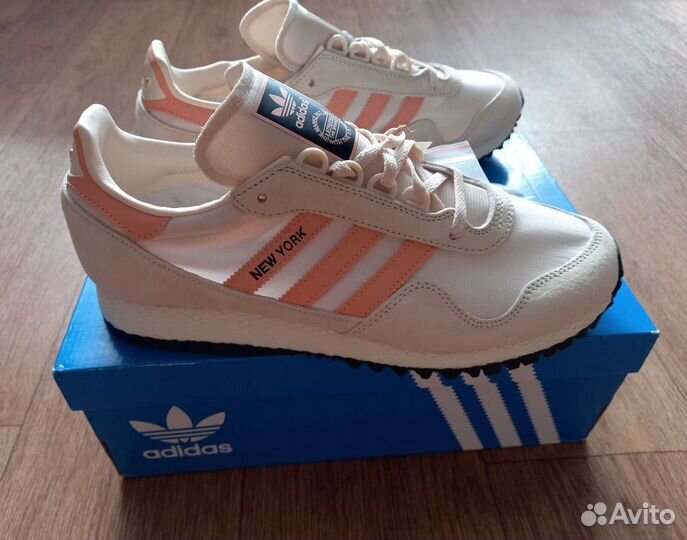 Кроссовки adidas New York