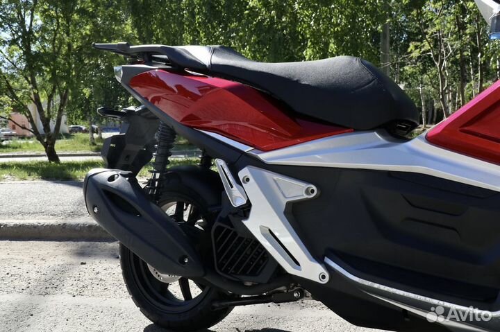 Макси скутер Tracer (Honda ADV ) 200кб