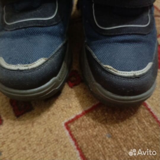 Ботинки зимние на мальчика. размер 32