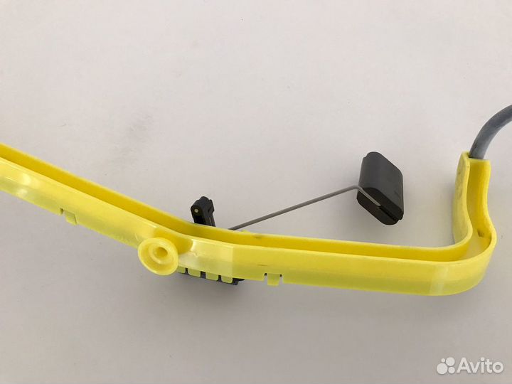 Кронштейн топливного бака Discovery 4