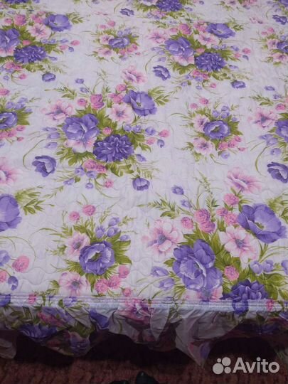 Покрывало на кровать новое