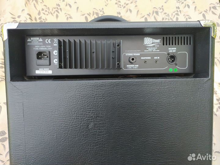 Ламповый басовый усилитель Kustom DE50