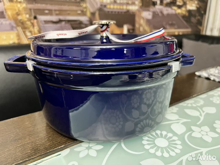 Чугунный кокот Staub с крышкой