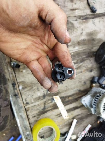 Датчик положения коленчатого вала Toyota Allion