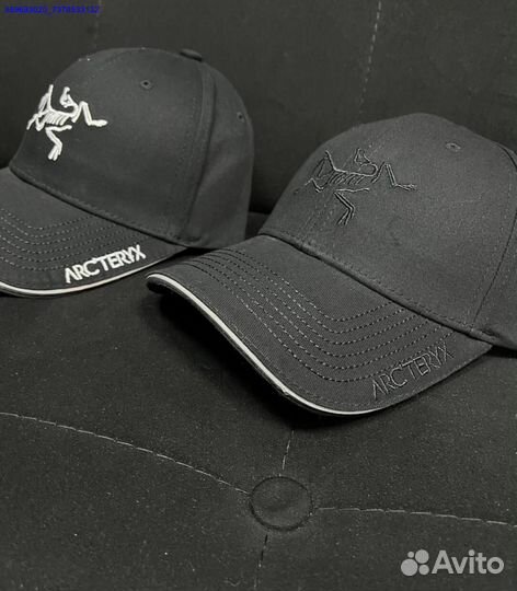 Два цвета кепки Arcteryx для стиля