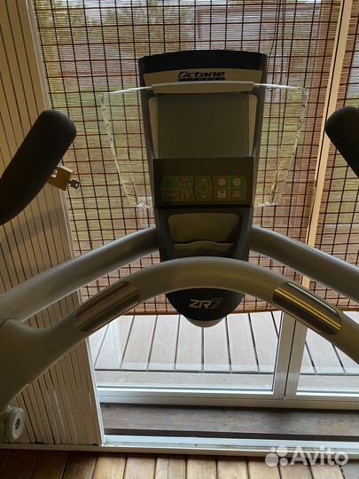 Эллиптический тренажер octane Fitness