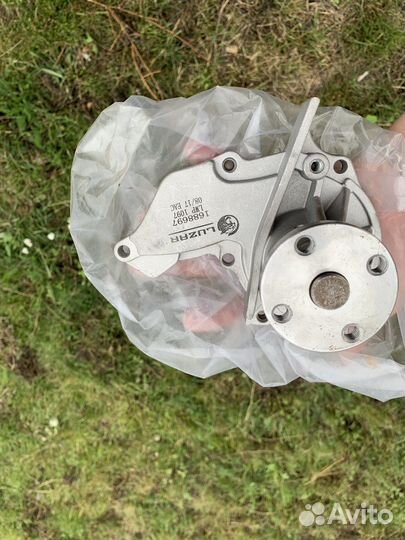 Помпа на ford focus 3