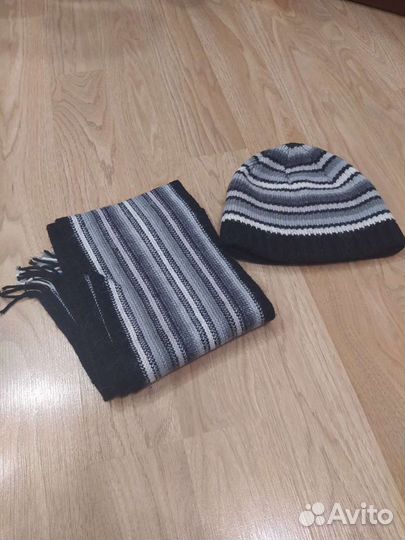 Комплект шапка и шарф женский
