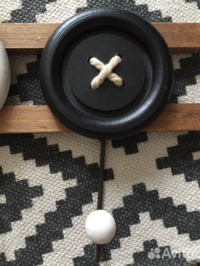 Вешалка настенная