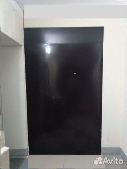 Тамбурная дверь