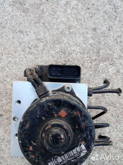 Volkswagen Polo блок ABS