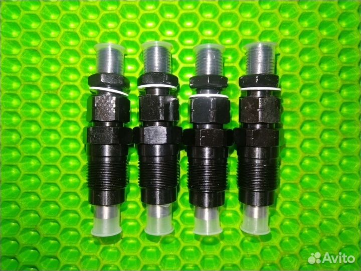 Форсунки новые toyota 2L 3L