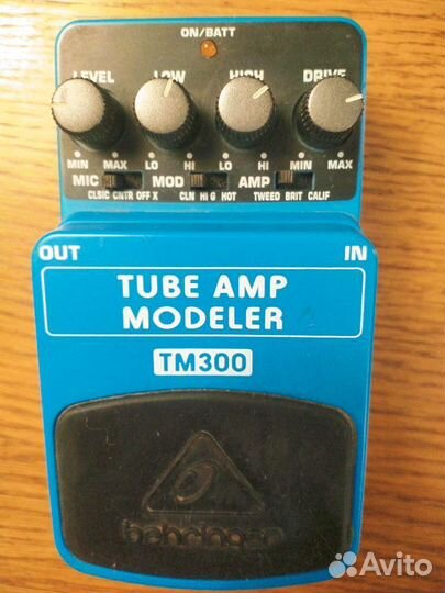 Гитарная педаль Behringer TM300