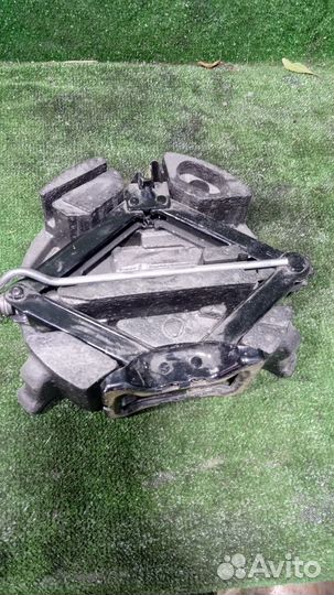 Домкрат Ford Focus