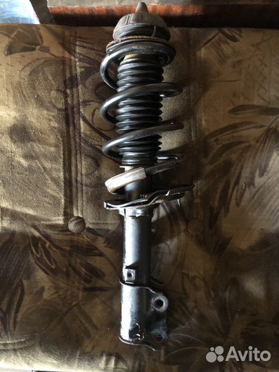 Стойка амортизатора перед правая hyundai solaris 1