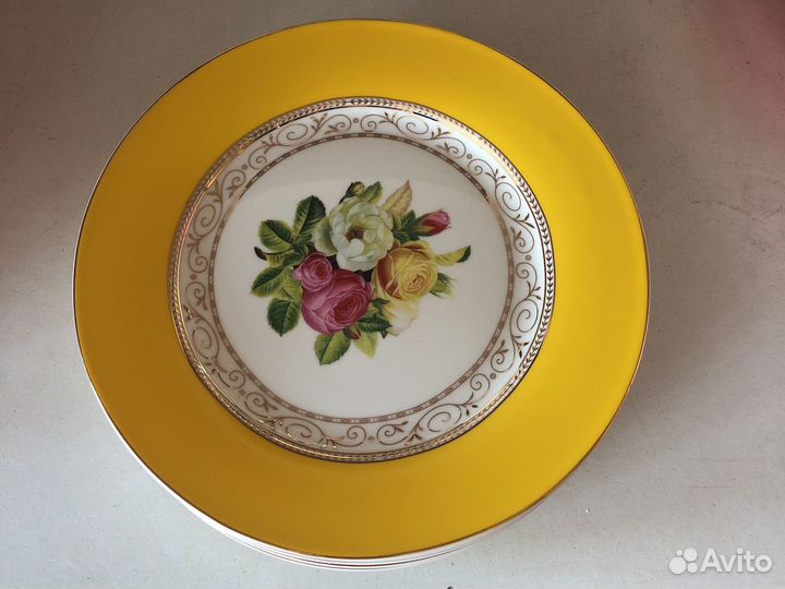 Набор тарелок фарфор