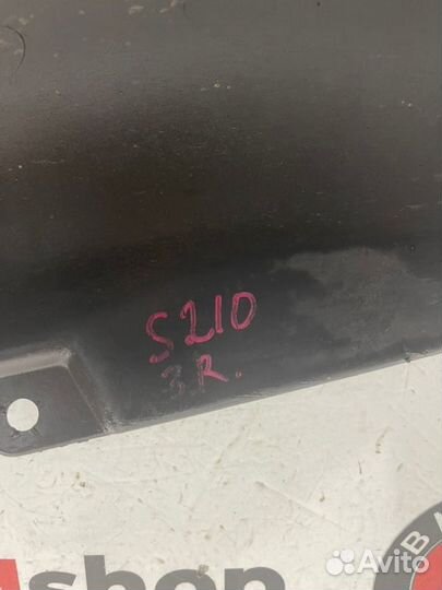 Подкрылок задний правый Mercedes-Benz E 210 W210