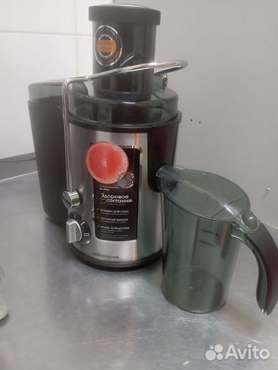 Соковыжималка шнековая