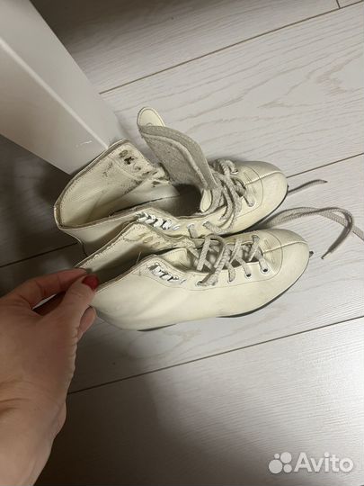 Коньки фигурные