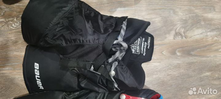 Хоккейная форма и клюшки