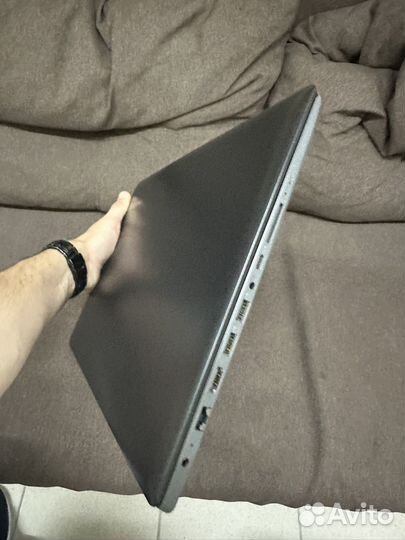 Lenovo 320-15ISK Intel Core i3 6006U 320Gb 4Gb FHD