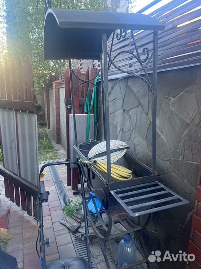 Кованые мангалы с крышей