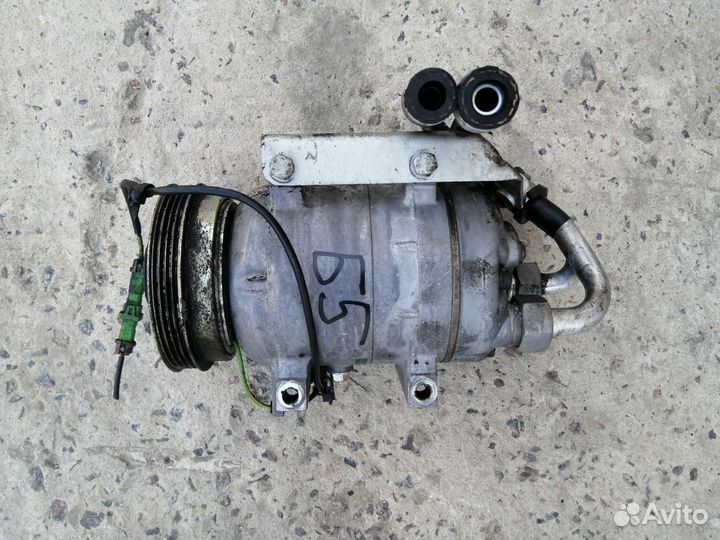 Компрессор кондиционера Пассат Б5 А4 Б5 8D0260805D
