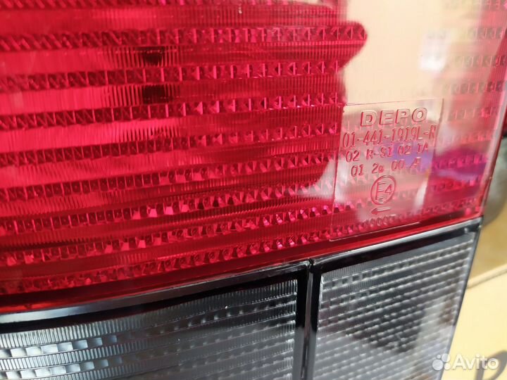 Фонари задние Depo на VW Transporter T4 комплект