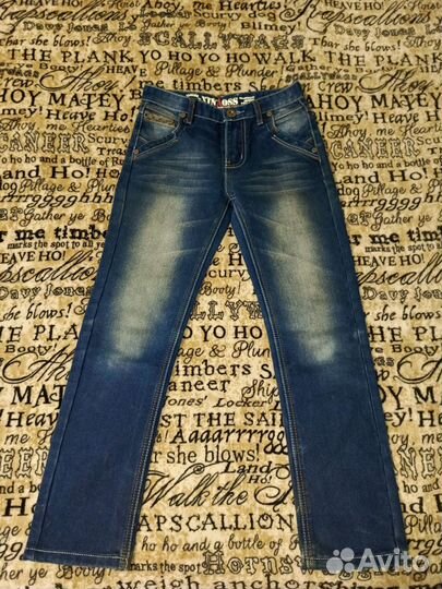 Джинсы на мальчика 25размер. Синего цвета