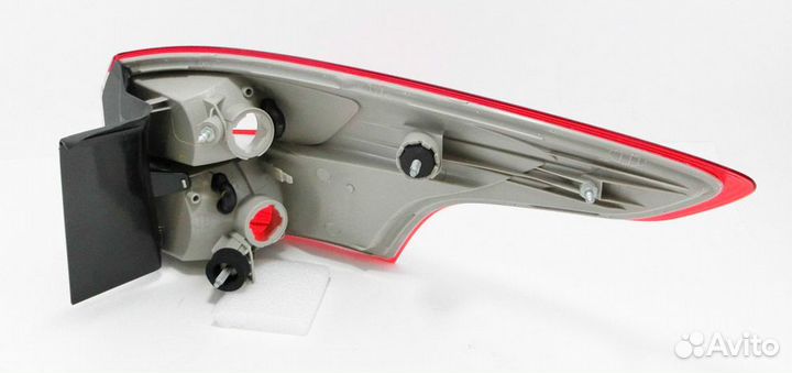 Фонарь левый задний в крыло Ford Focus 3